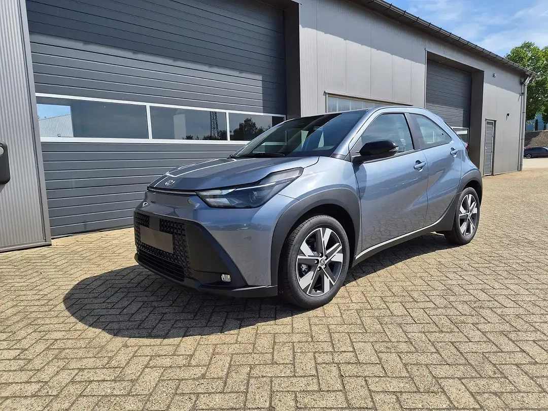 Toyota Aygo X 1.5 AUT Hybrid - Afbeelding 1