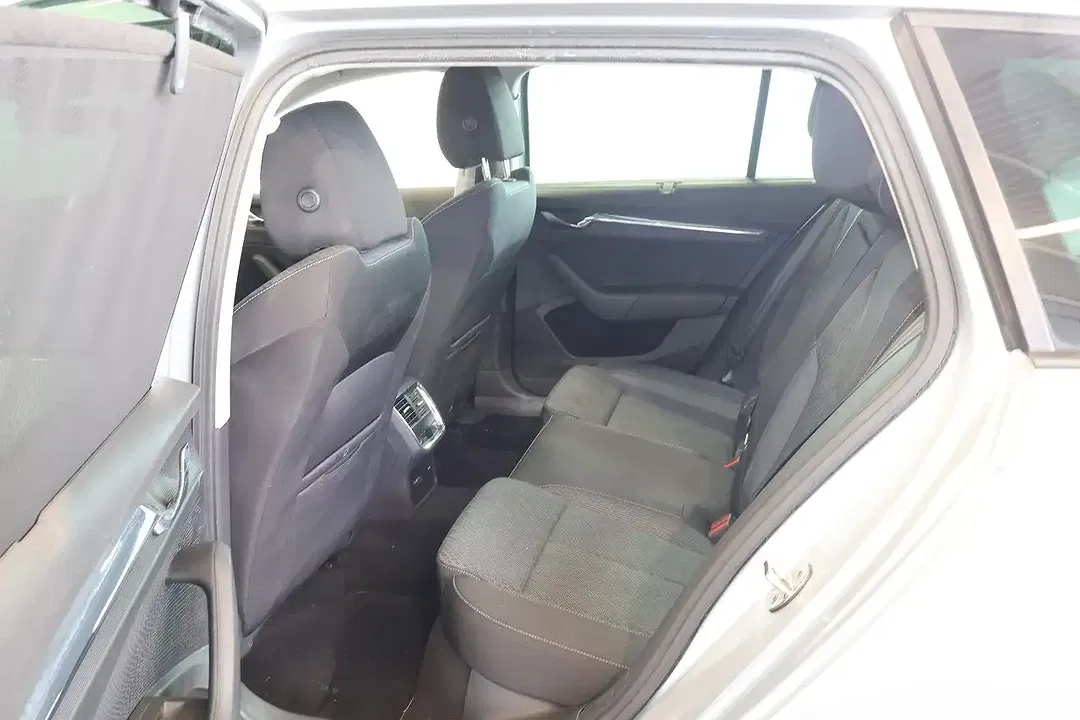 Skoda Octavia 2.0 TDI - foto 15