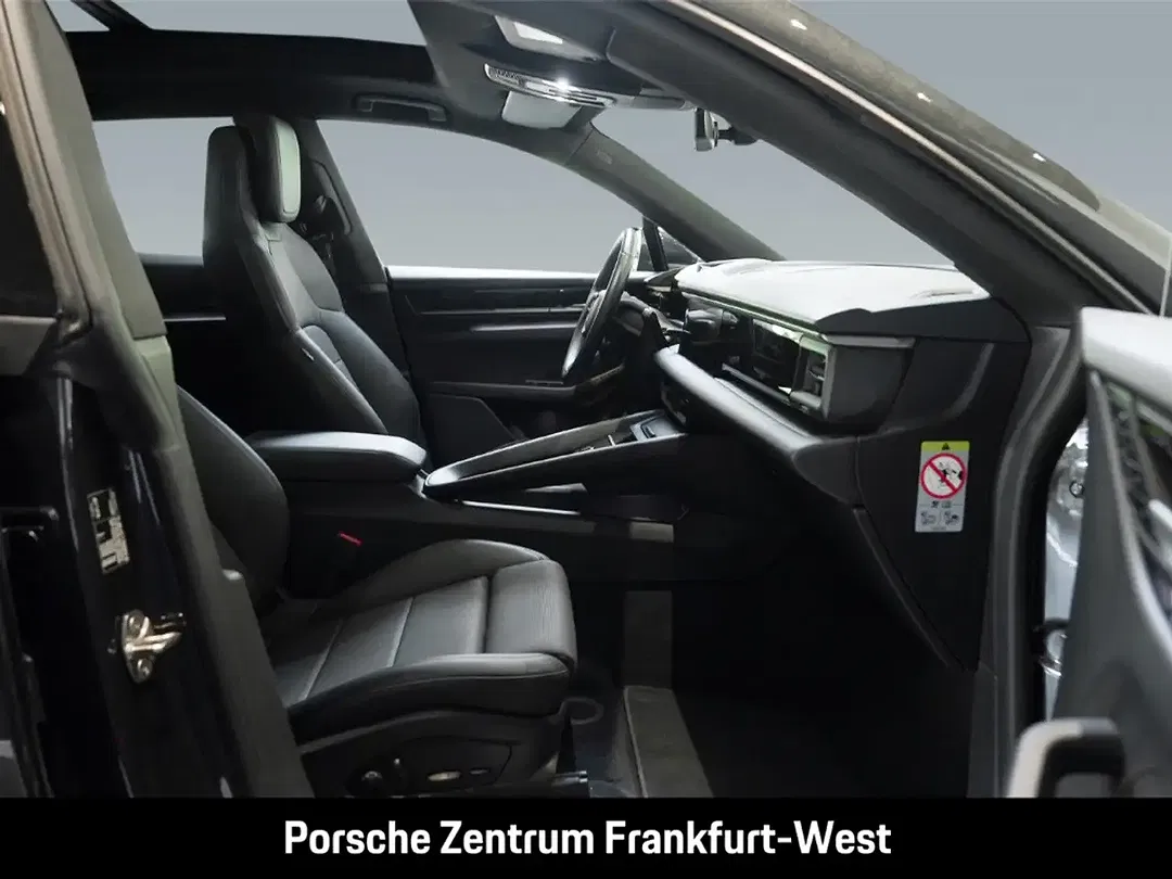 Porsche Macan 4 - Thumbnail 13