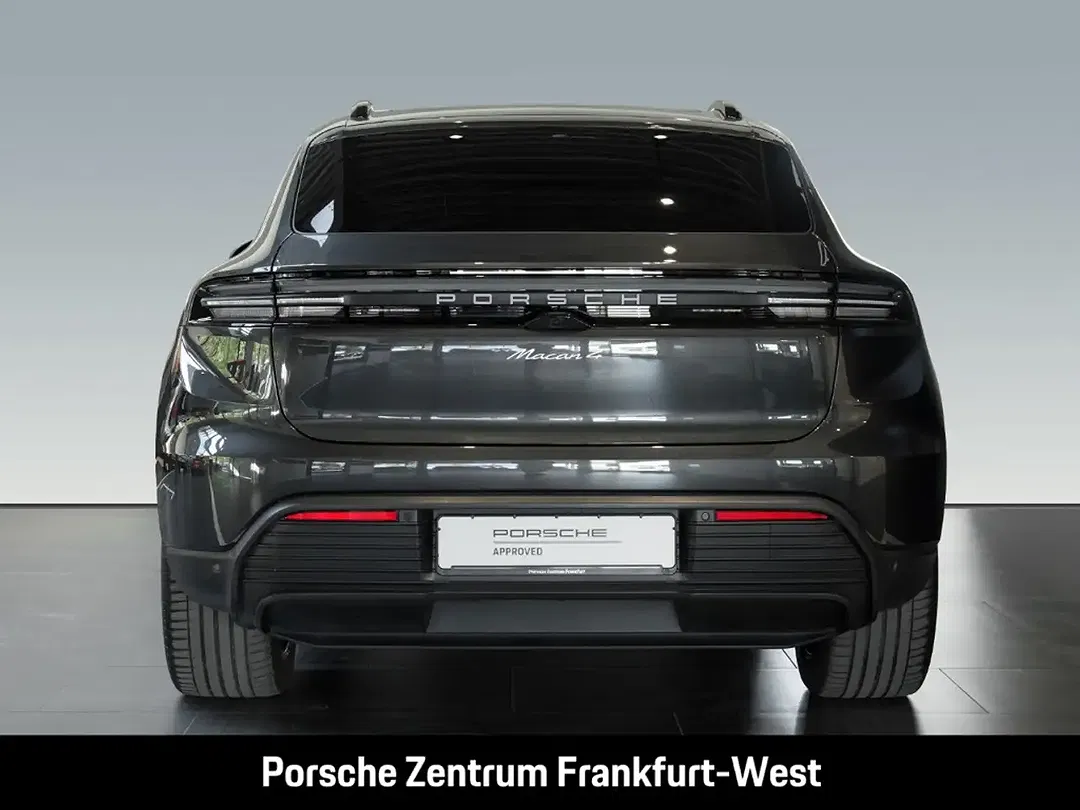 Porsche Macan 4 - Thumbnail 5