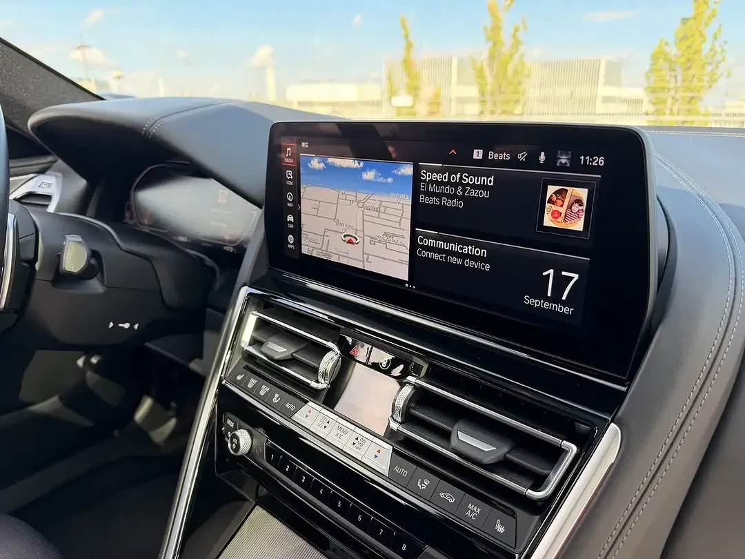 BMW 840 Gran Coupe - Thumbnail 9