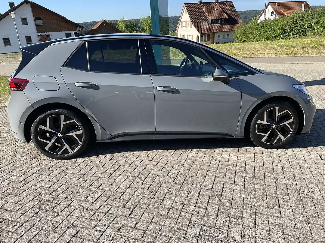 Volkswagen ID.3 Pro - Thumbnail 5