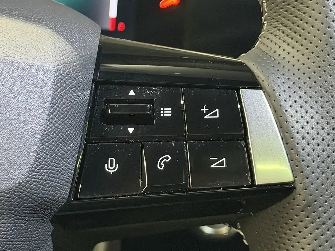 Opel Astra 1.2 Turbo GS - Thumbnail 11