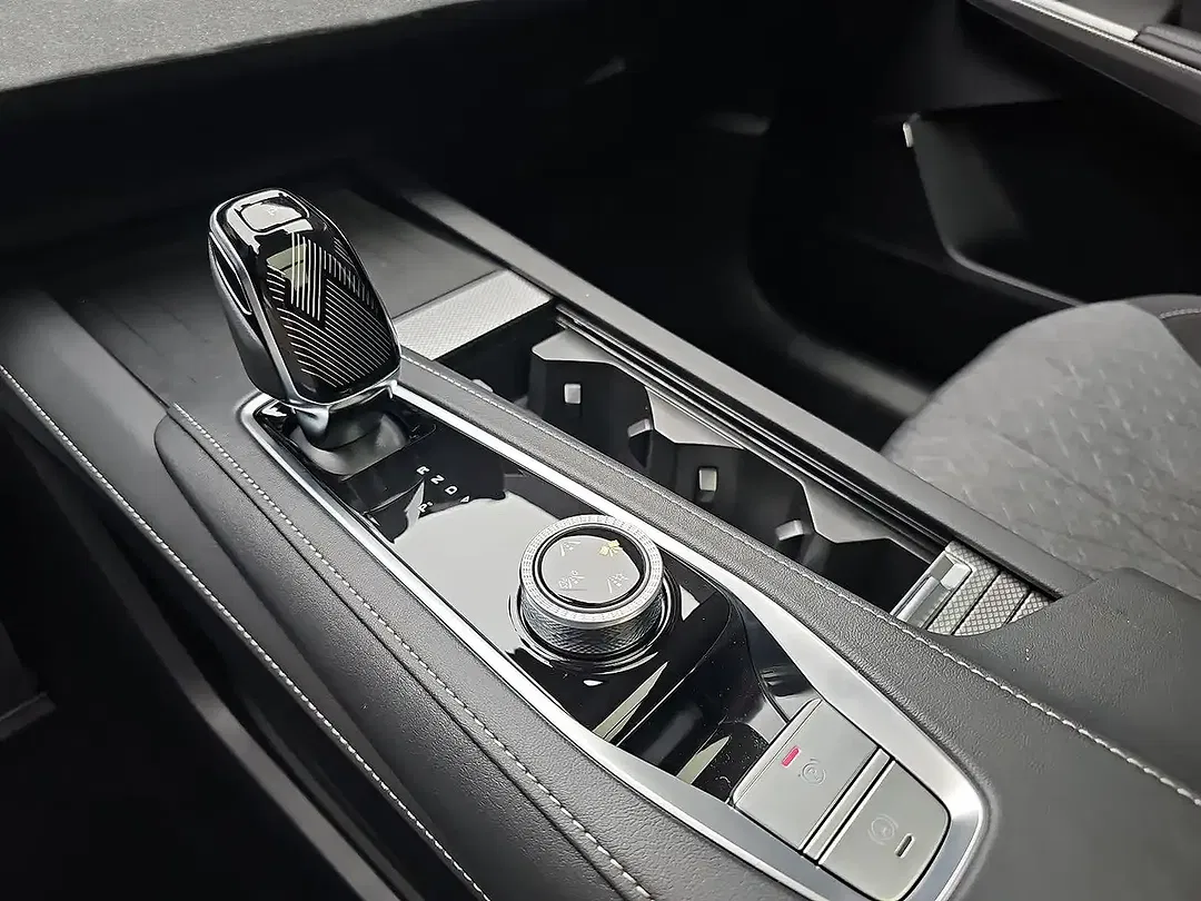 MG MGS9 PHEV Comfort - Thumbnail 12