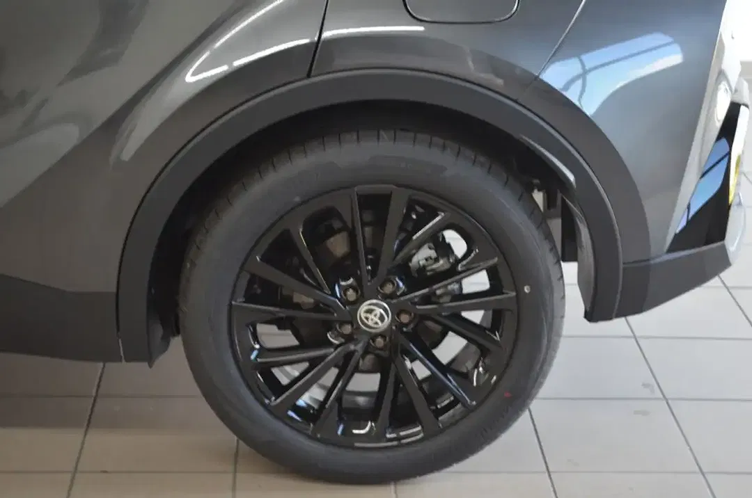 Toyota C-HR PHEV GR Sport - Thumbnail 5