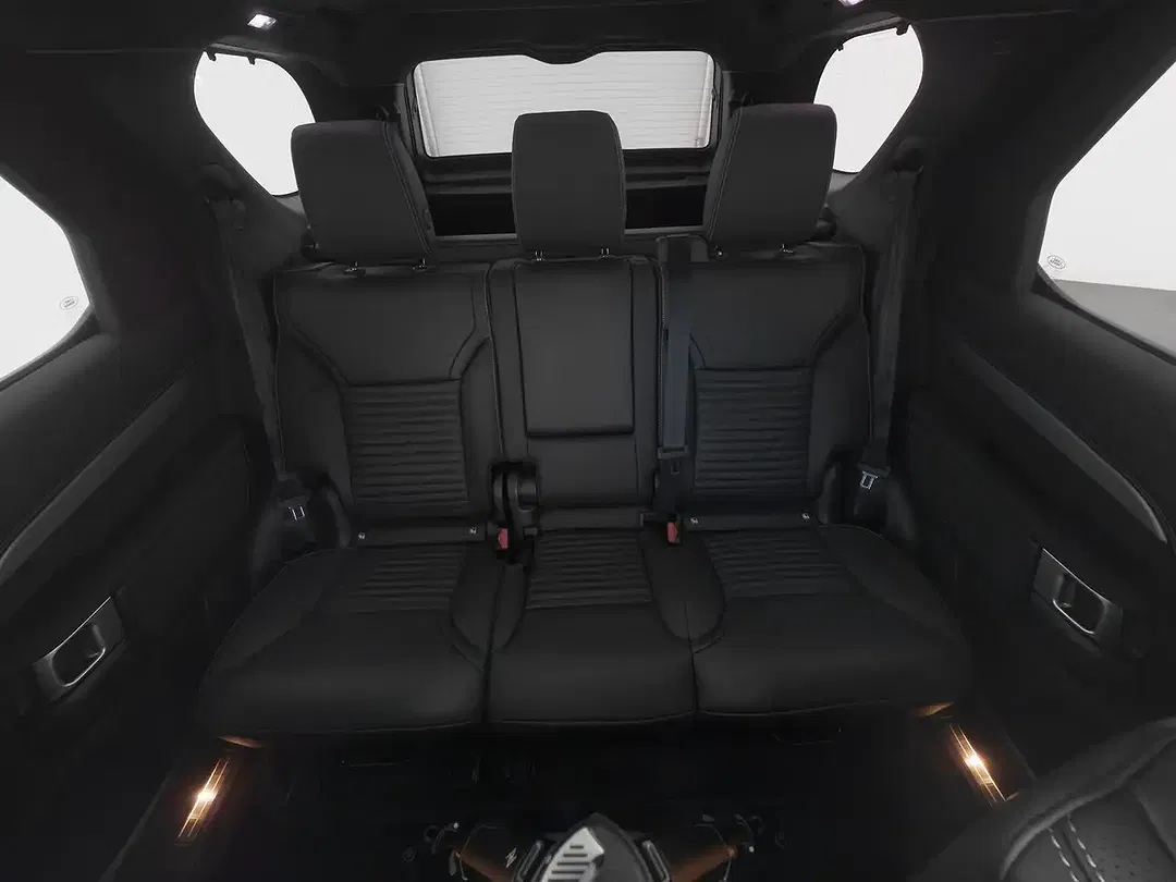Land Rover Discovery D350 - Thumbnail 5