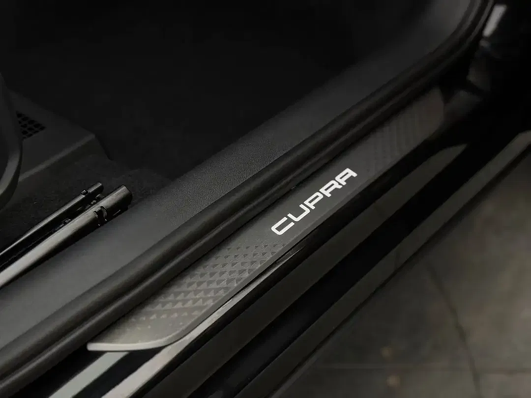 CUPRA Formentor 2.0 TSI 4Drive Matrix LED - Thumbnail 33