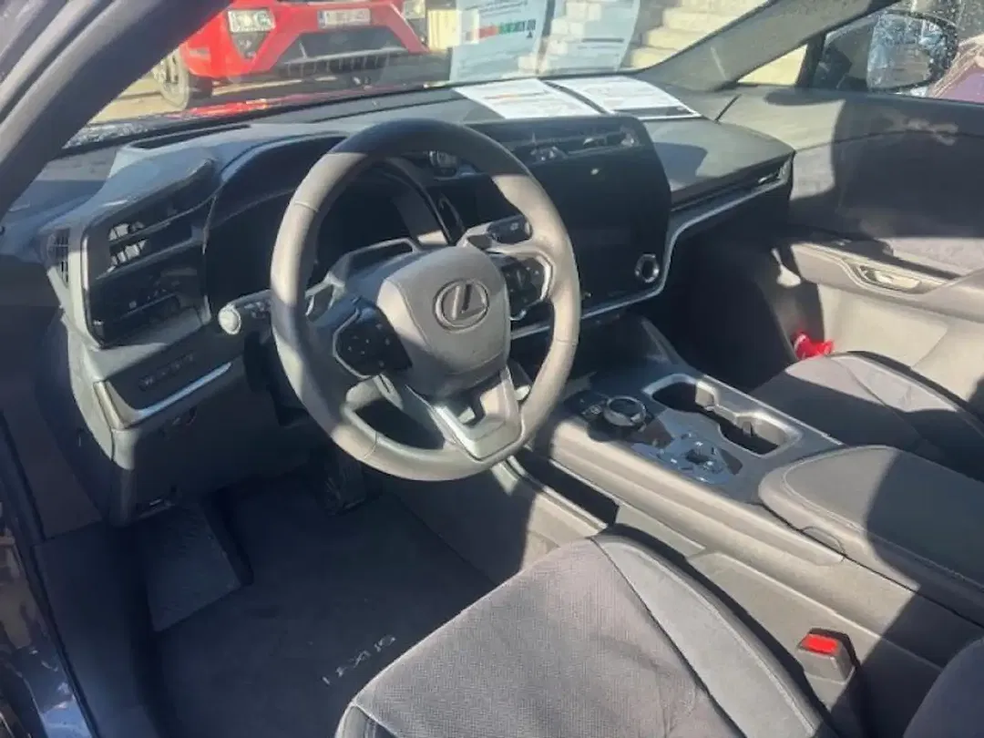 Lexus RZ 300e 350h - Thumbnail 7