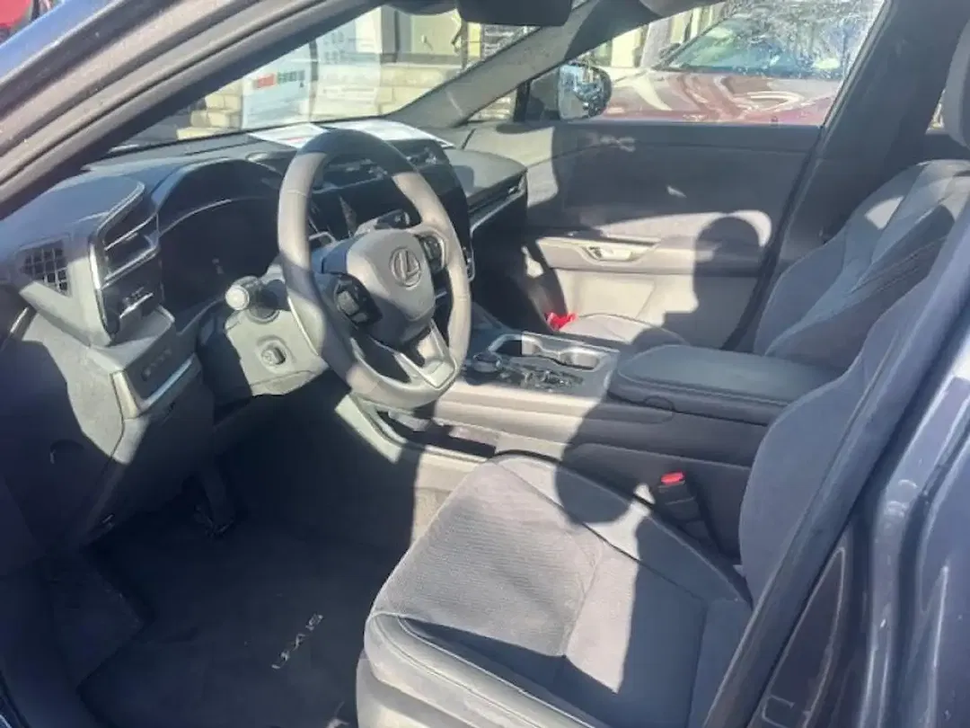 Lexus RZ 300e 350h - Thumbnail 8