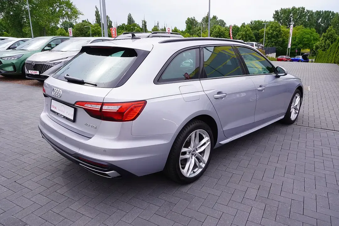 Audi A4 40 TDI S tronic Avant advanced - Thumbnail 3