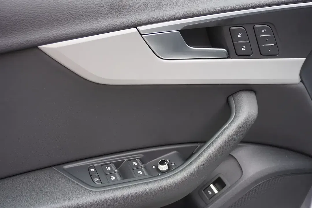 Audi A4 40 TDI S tronic Avant advanced - Thumbnail 8