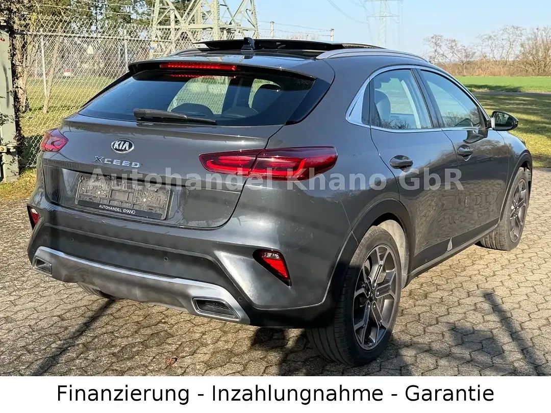 Kia XCeed Spirit - Thumbnail 3