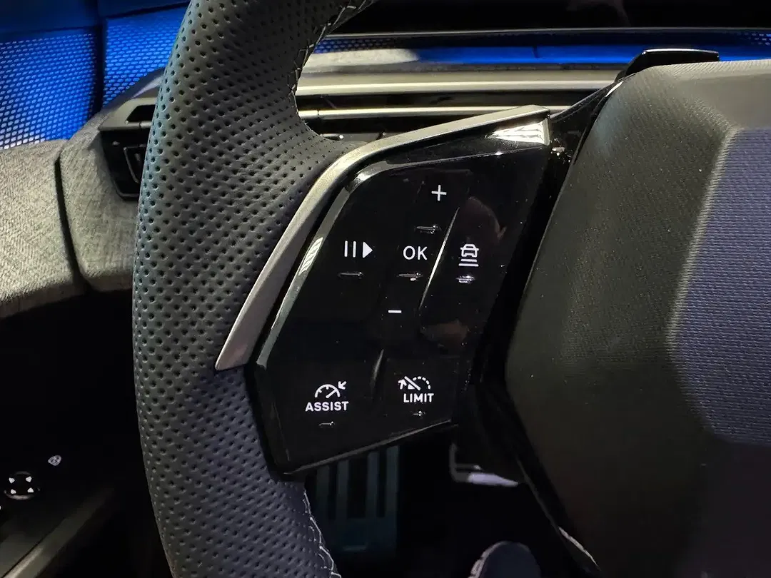 Peugeot 5008 145 Hybrid GT Exclusive - Thumbnail 15
