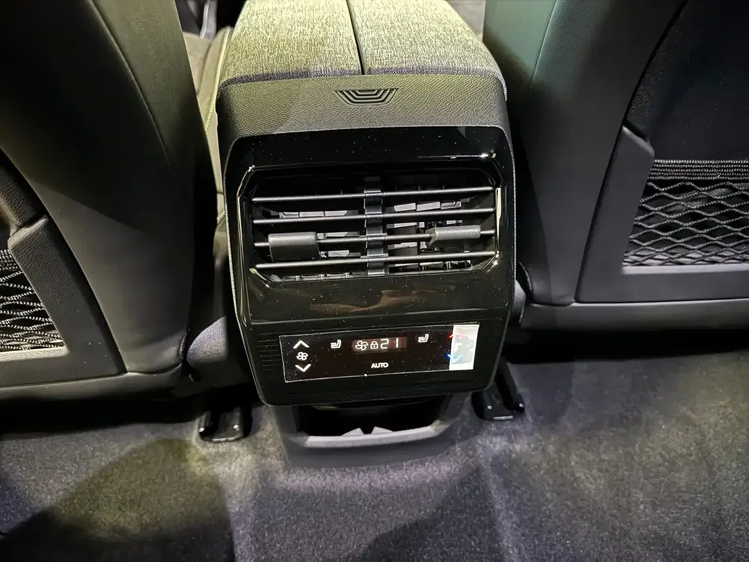 Peugeot 5008 145 Hybrid GT Exclusive - Thumbnail 25
