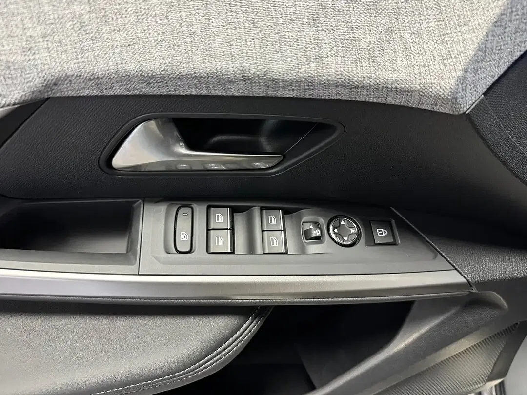 Peugeot 5008 145 Hybrid GT Exclusive - Thumbnail 9