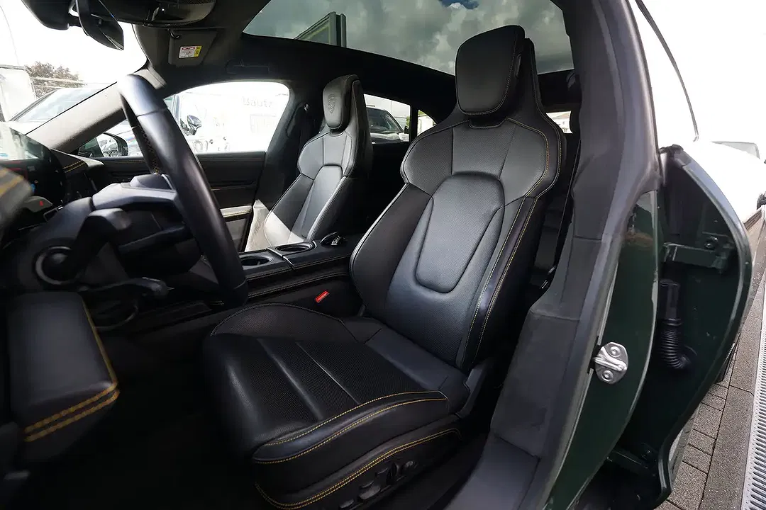 Porsche Taycan Sport Turismo - Thumbnail 5