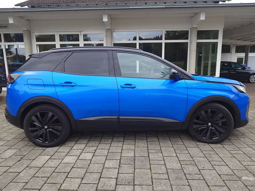 Peugeot 3008 4x4 Hybrid4 GT - Thumbnail 6