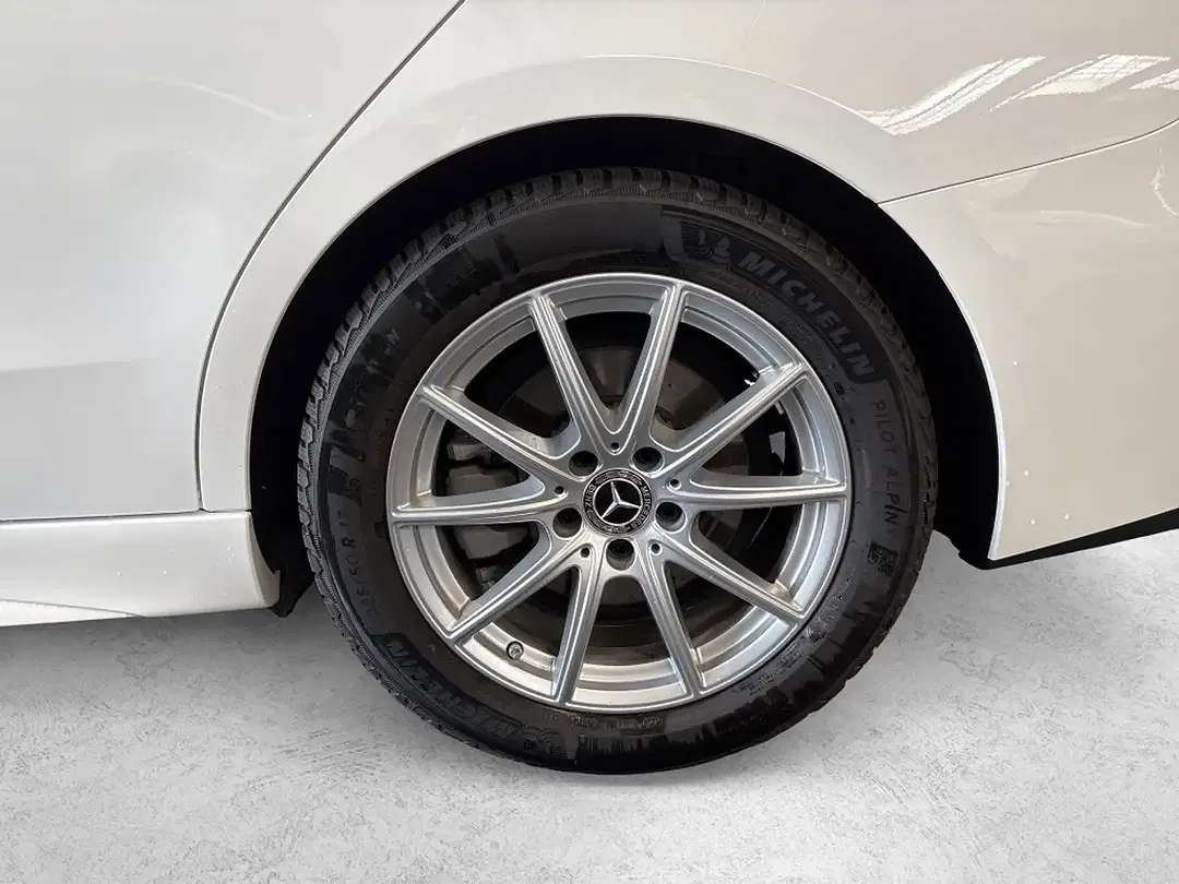 Mercedes-Benz C 180 AMG Edition Night - Thumbnail 4