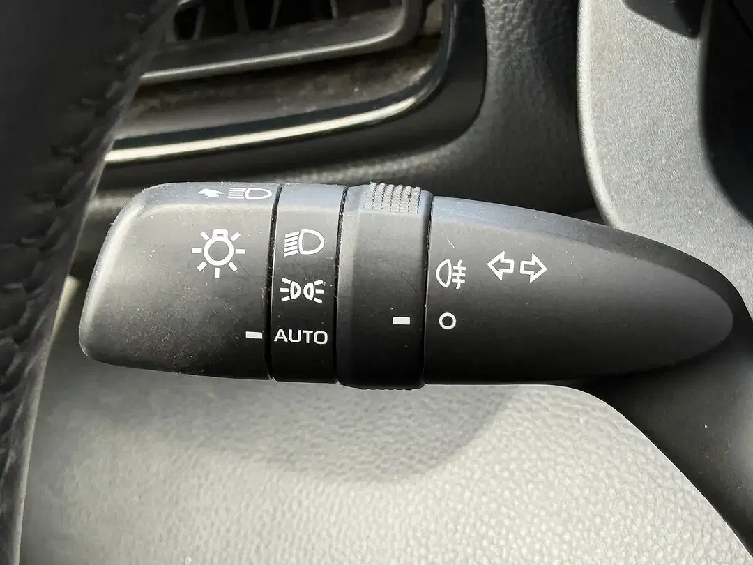 Toyota Yaris 1.5 Hybrid Comfort - Thumbnail 14