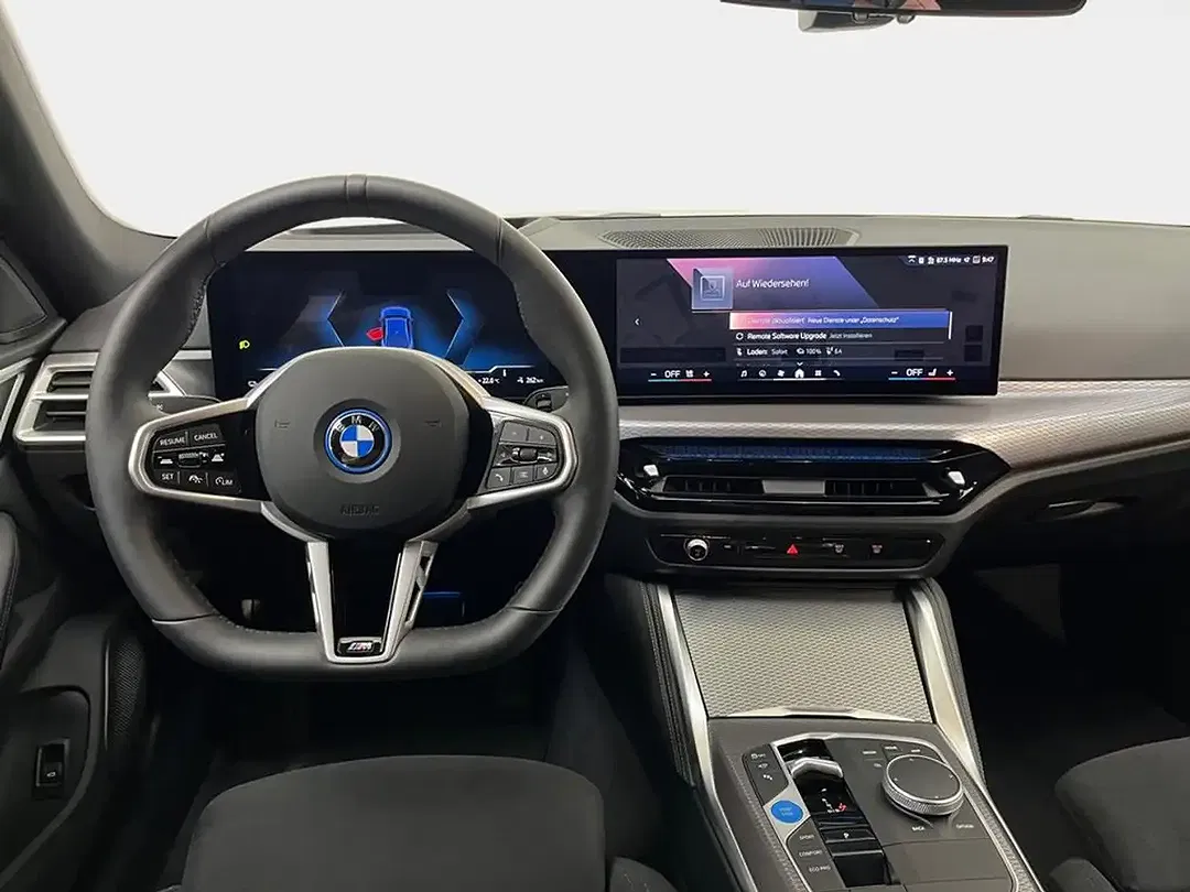 BMW i4 M Sport - Thumbnail 11