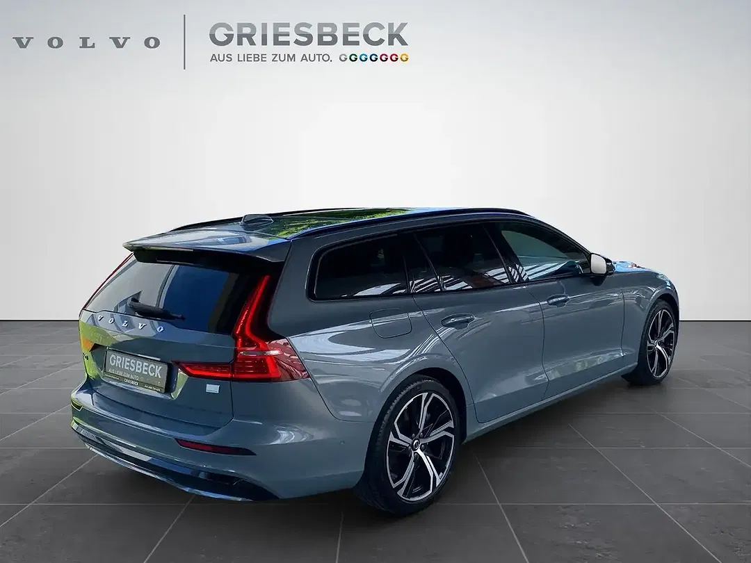 Volvo V60 T8 Recharge Ultimate Dark - Thumbnail 5