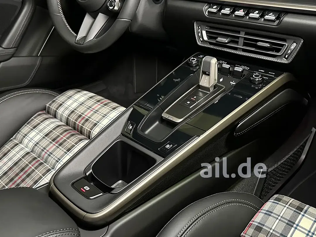 Porsche 992 50 Jahre PCCB Turbo S - Thumbnail 25