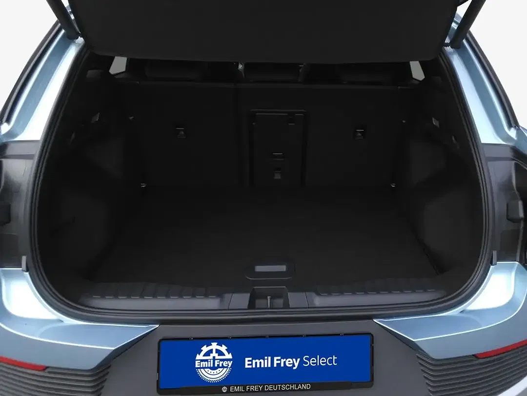 Ford Explorer Extended Range - Thumbnail 6