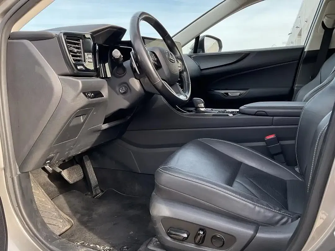 Lexus NX 450h+ PHEV - Thumbnail 17