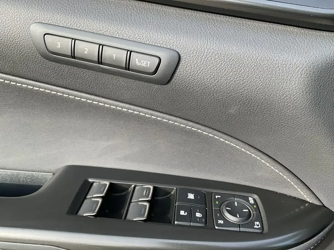 Lexus NX 450h+ PHEV - Thumbnail 22