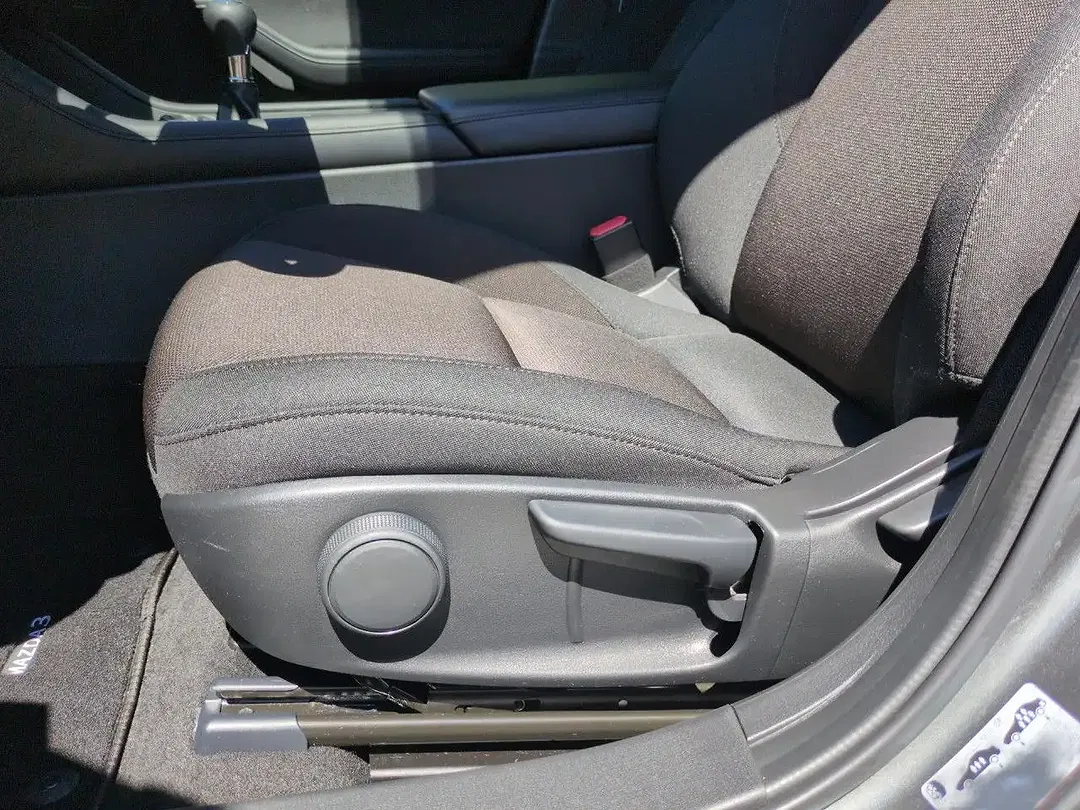 Mazda 3 2.0 e-SKYACTIV-G Centre-Line - Thumbnail 9