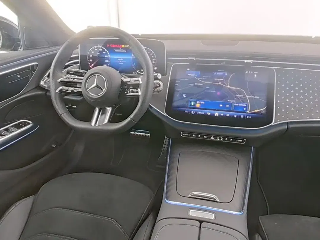 Mercedes-Benz E 300 AMG Night - Thumbnail 6
