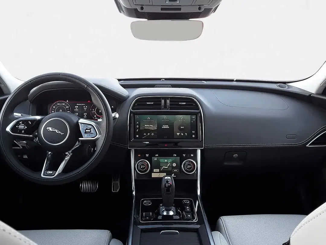 Jaguar XE D200 4x4 R-Dynamic HSE - Thumbnail 4