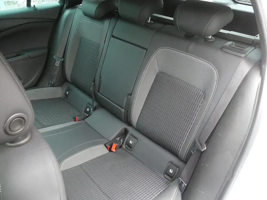 Opel Astra Elegance - Thumbnail 10