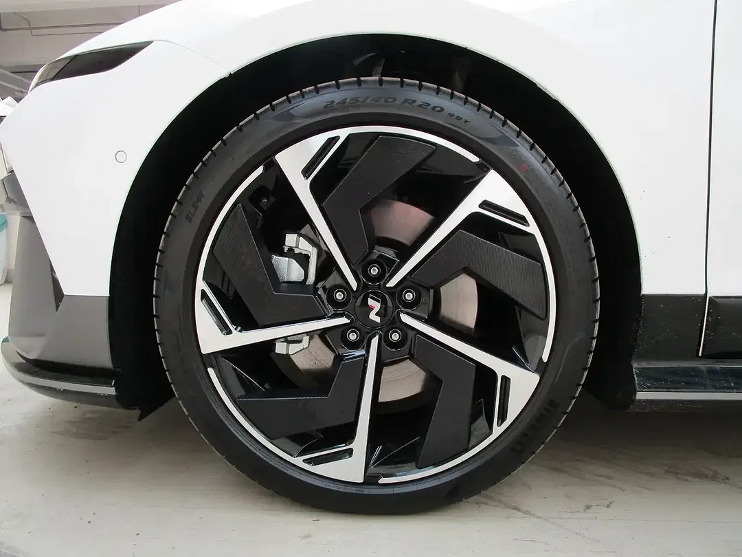 Hyundai IONIQ 6 N Line X - Thumbnail 6