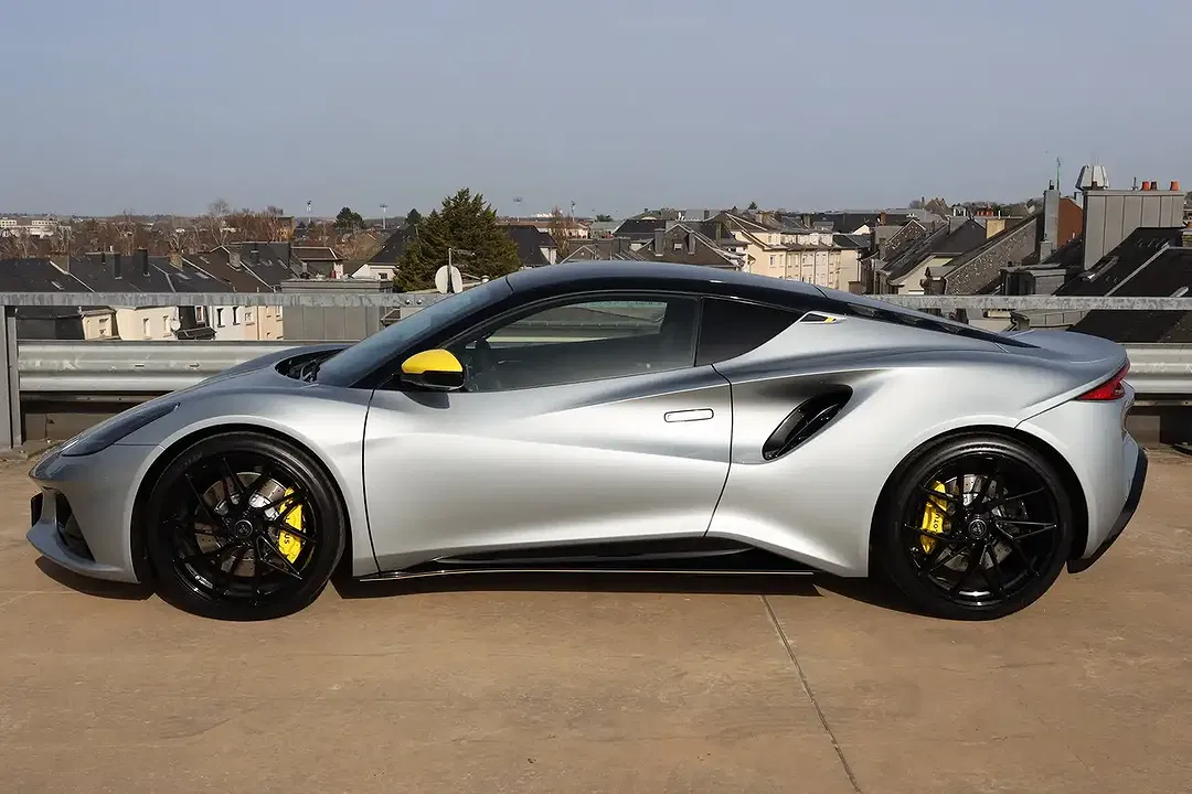 Lotus Emira Turbo SE - Thumbnail 3
