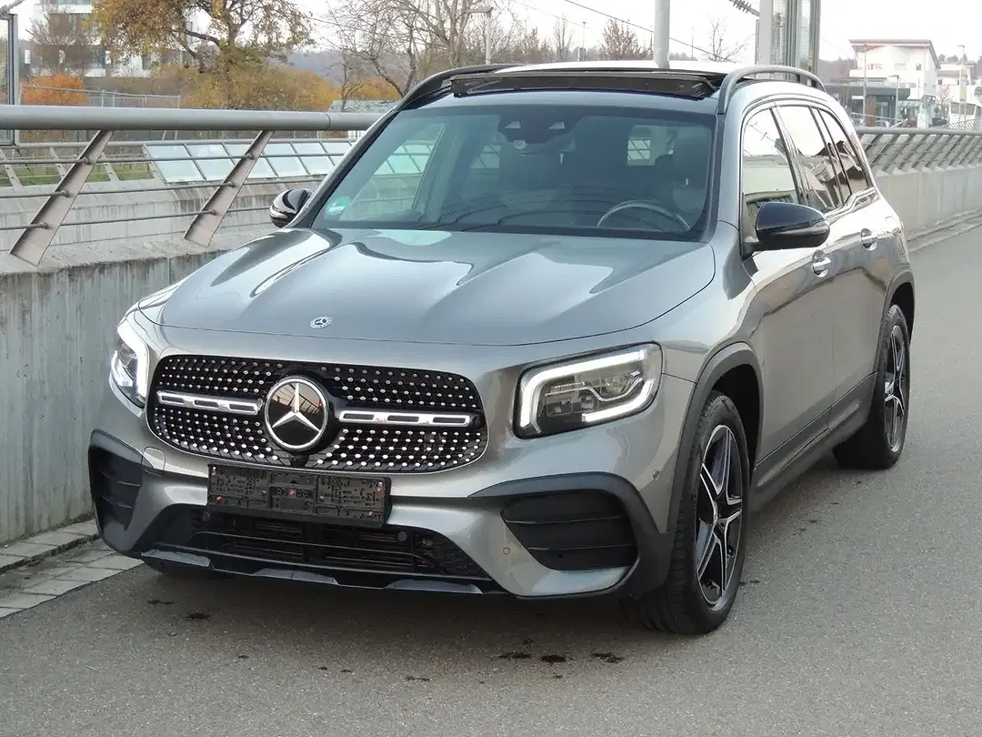 Mercedes-Benz GLB 220 AMG - Thumbnail 2