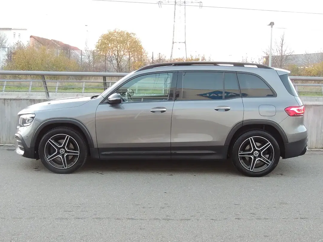 Mercedes-Benz GLB 220 AMG - Thumbnail 3