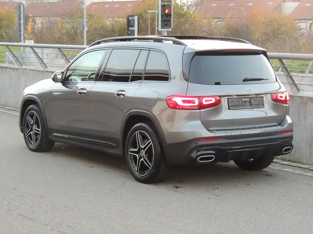 Mercedes-Benz GLB 220 AMG - Thumbnail 4