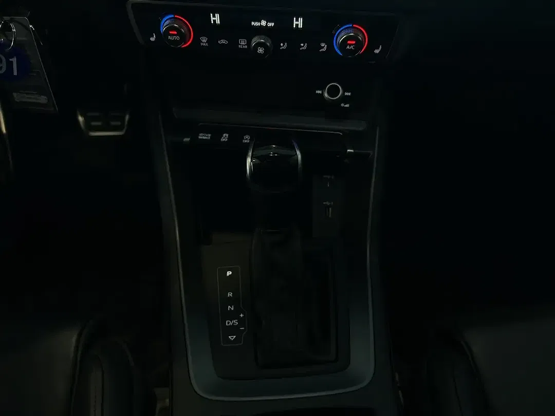 Audi TT quattro RS - Thumbnail 10