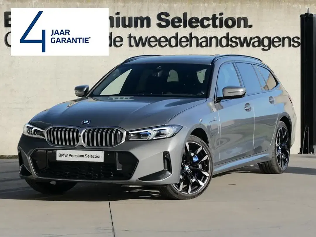 BMW 330 xDrive Touring M Sport - Thumbnail 1