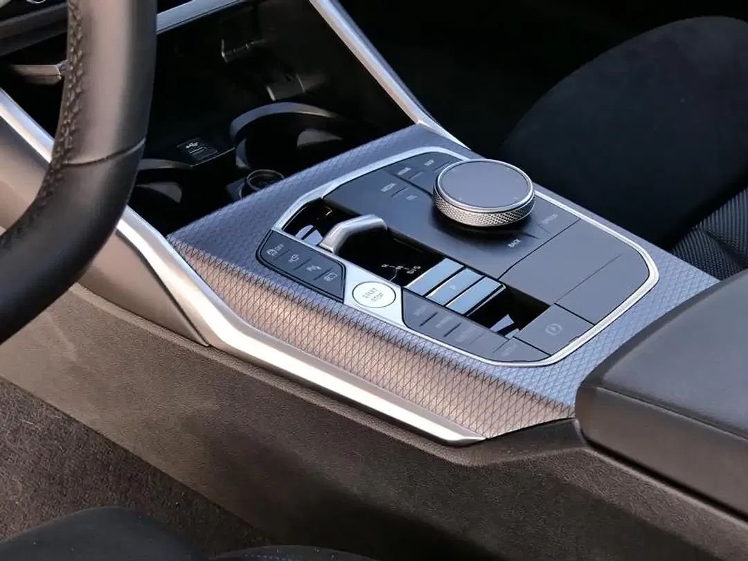 BMW 330 xDrive Touring M Sport - Thumbnail 15