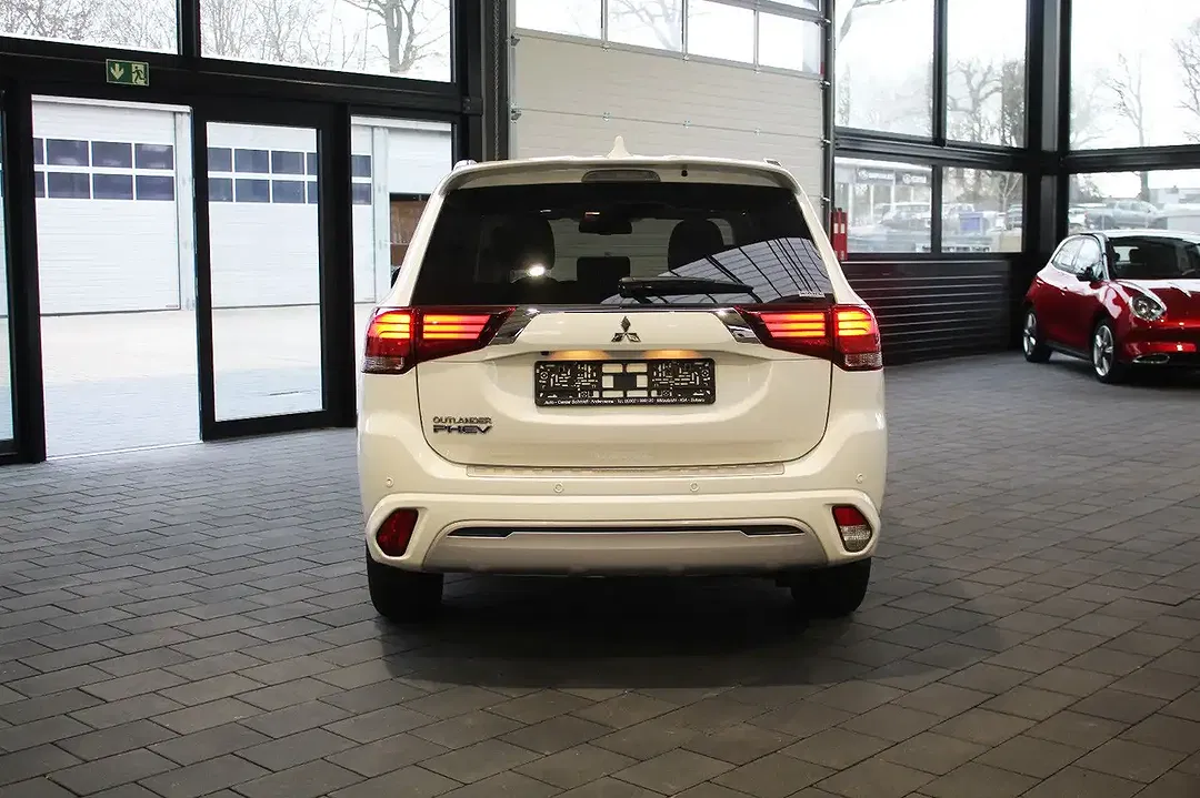 Mitsubishi Outlander PHEV 4WD Basis Spirit - Thumbnail 5