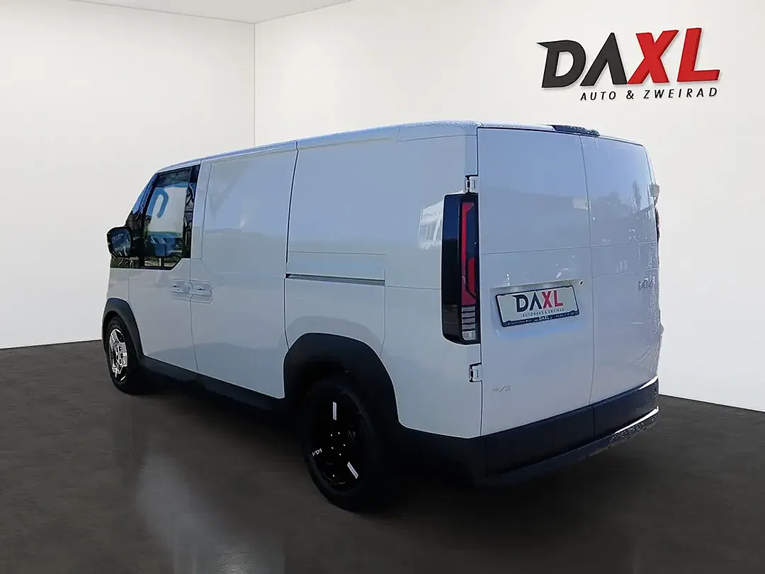 Kia PV5 L2H1 Cargo - Thumbnail 7