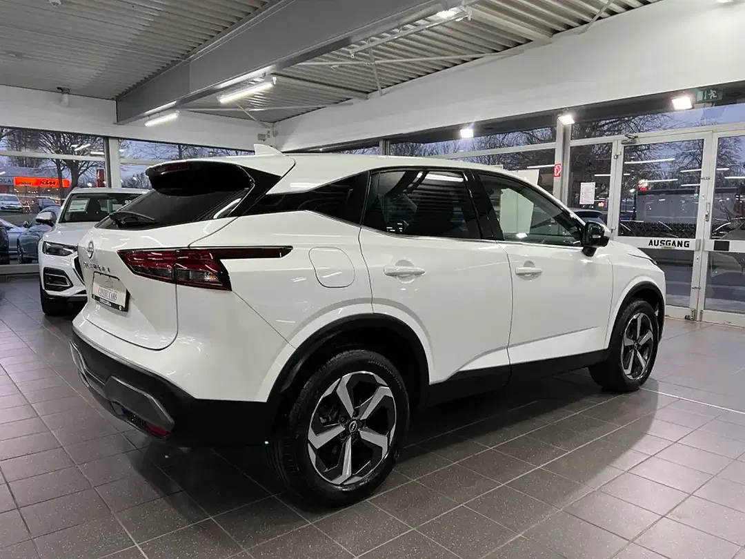 Nissan Qashqai 1.3 DIG-T MHEV Xtronic - Thumbnail 10