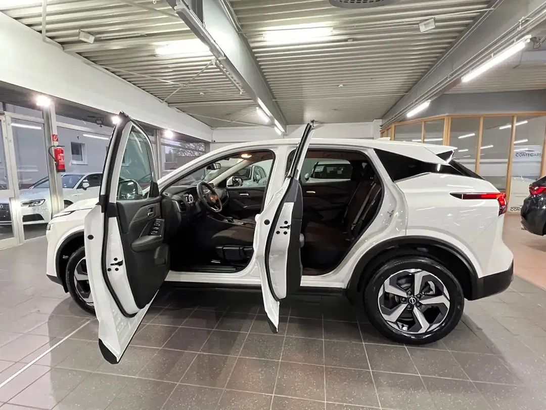Nissan Qashqai 1.3 DIG-T MHEV Xtronic - Thumbnail 6