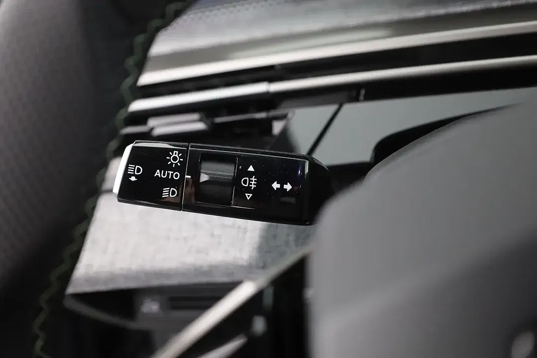 Peugeot 5008 AUT Hybrid GT - Thumbnail 18