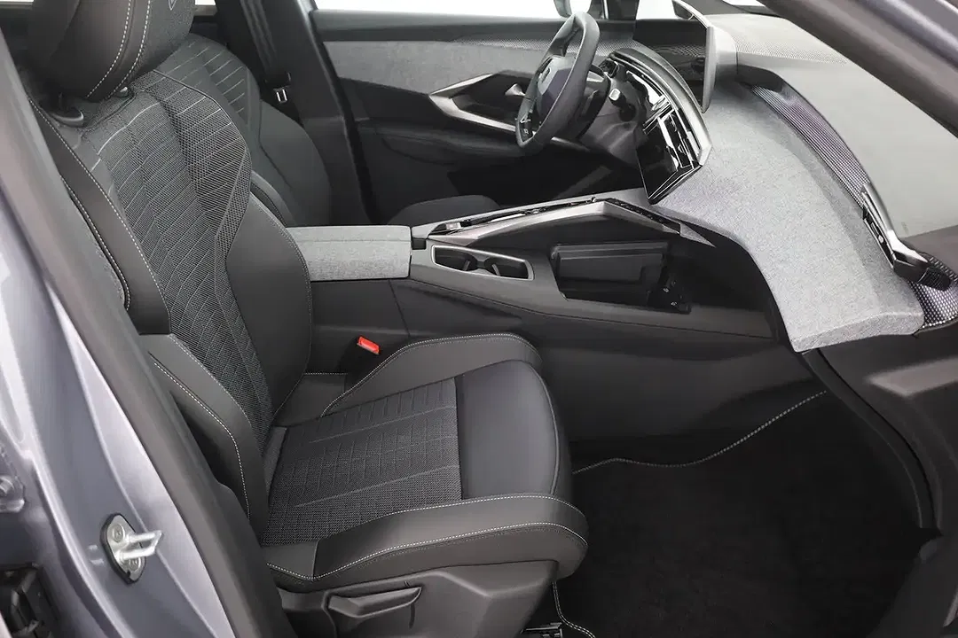 Peugeot 5008 AUT Hybrid GT - Thumbnail 22