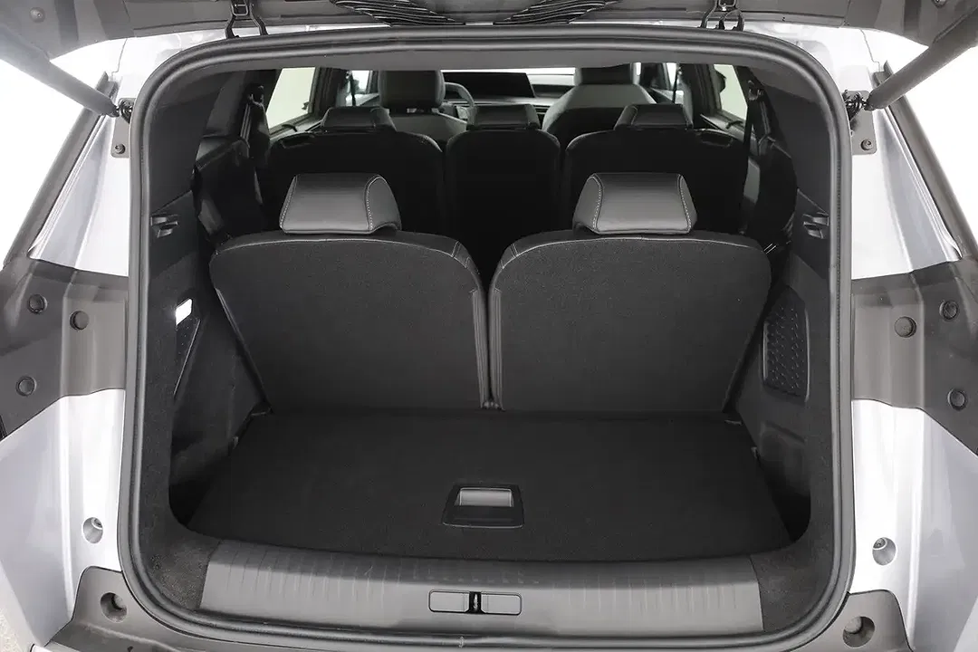 Peugeot 5008 AUT Hybrid GT - Thumbnail 24