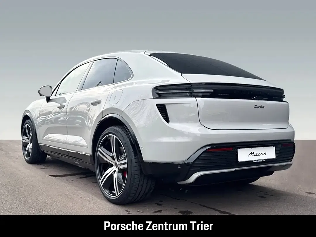 Porsche Macan Turbo - Thumbnail 3