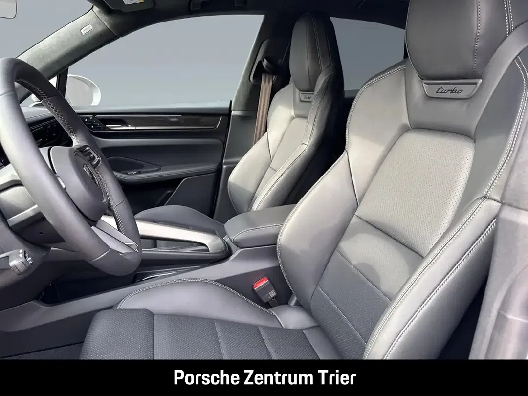 Porsche Macan Turbo - Thumbnail 5